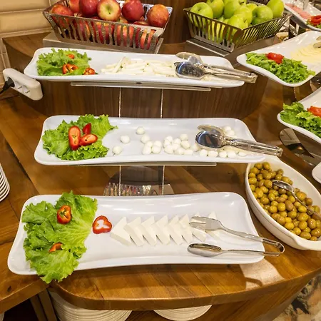 ホテル Icon Bomonti 4*