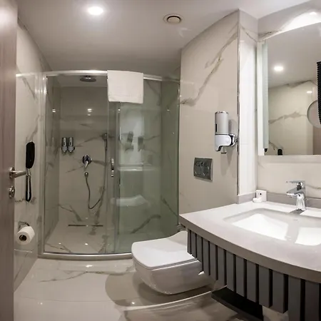 ホテル Icon Bomonti 4*